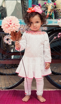 MIM-PI Baby Mädchen Kleid PRETTY mit Sternen-Stickerei in weiß