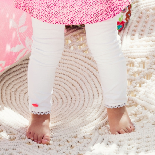 MIM-PI Baby Mädchen Leggings PRETTY mit Sternen-Stickerei in weiß
